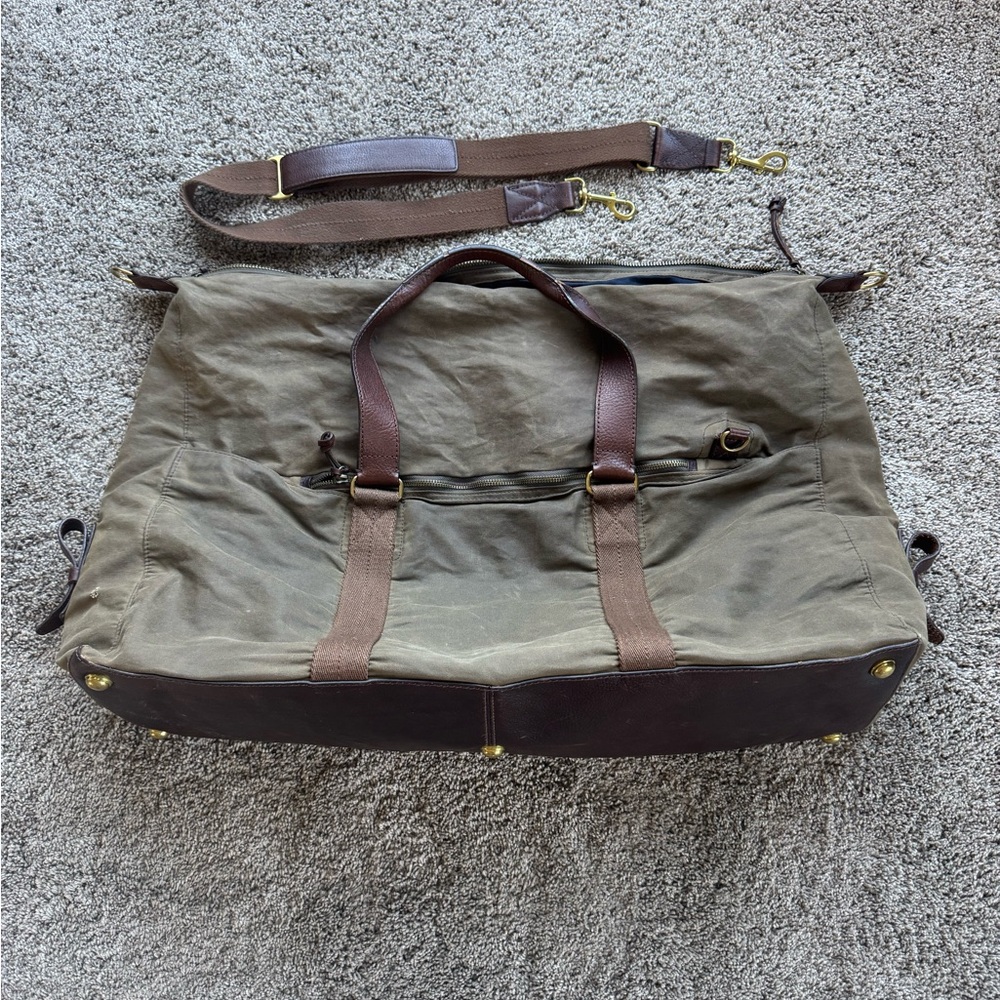 Dry Goods and Men’s Furnishings by J. CREW LARGE CANVAS & LEATHER RUGGED DUFFLE - Picture 2 of 16